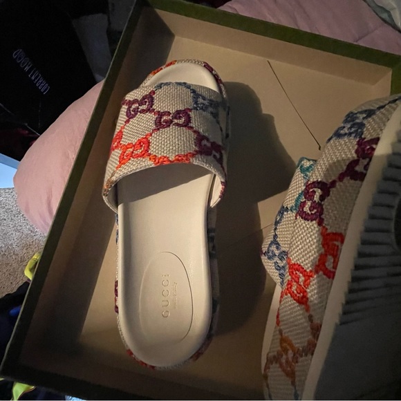 Psychedelic Mini GG Gucci Slides - Picture 3 of 4